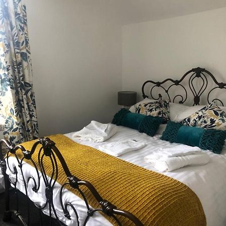 The Lion Hotel Broseley Екстериор снимка
