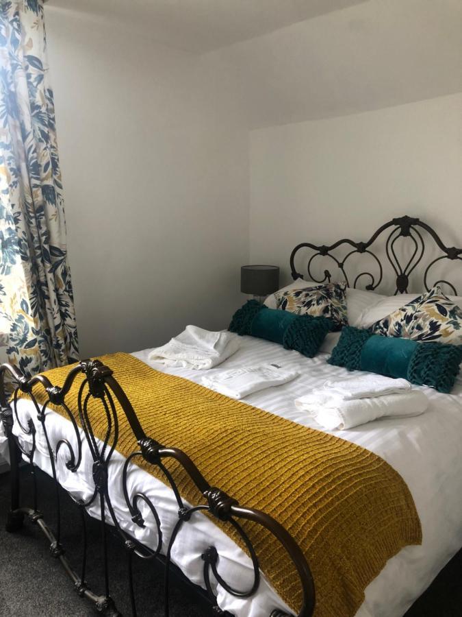 The Lion Hotel Broseley Екстериор снимка