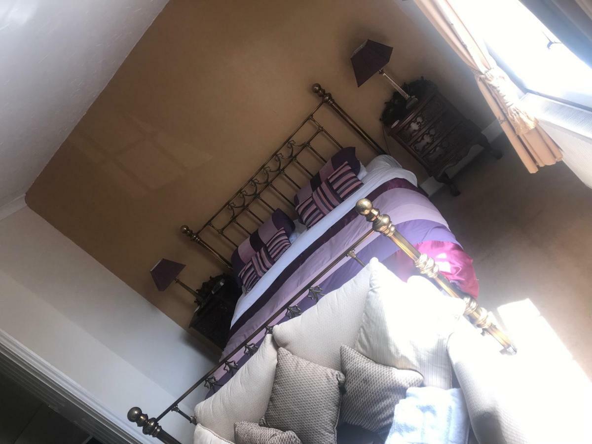 The Lion Hotel Broseley Екстериор снимка