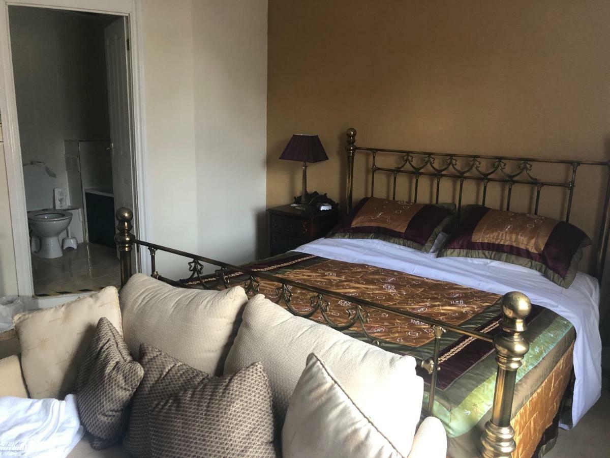 The Lion Hotel Broseley Екстериор снимка